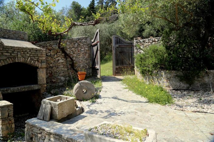 Image No.19-4 Bed Property for sale