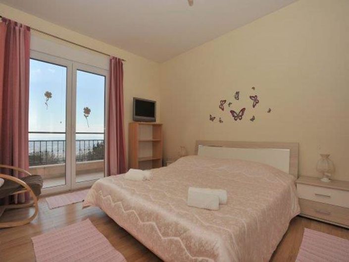 Image No.11-4 Bed Property for sale