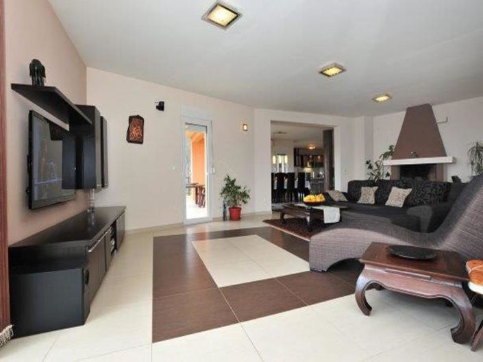 Image No.7-4 Bed Property for sale