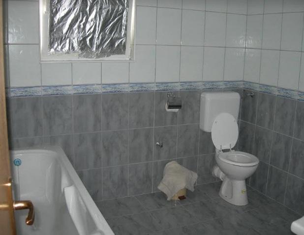 Image No.6-6 Bed Property for sale