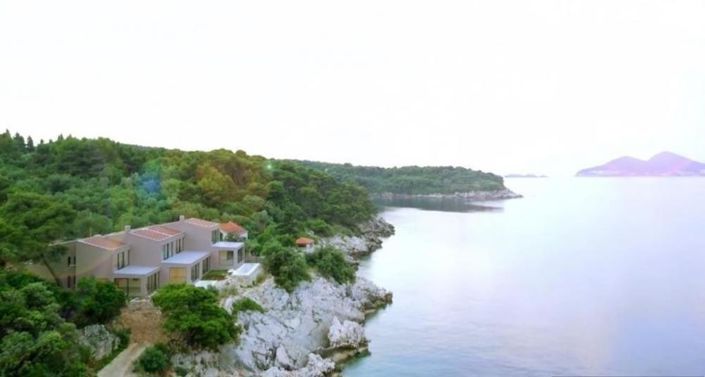 Image No.13-8 Bed Property for sale