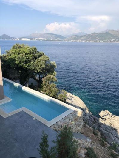 Image No.16-8 Bed Property for sale