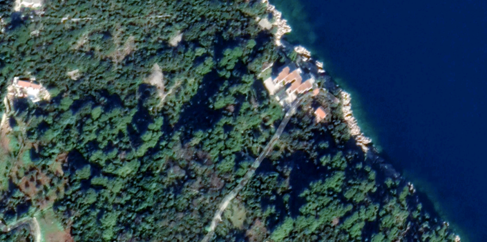 Image No.18-8 Bed Property for sale