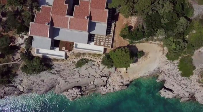 Image No.6-8 Bed Property for sale