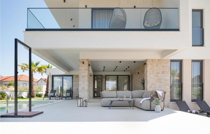 Image No.9-4 Bed Property for sale