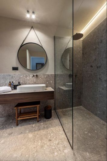 Image No.10-4 Bed Property for sale