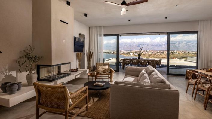 Image No.7-4 Bed Property for sale