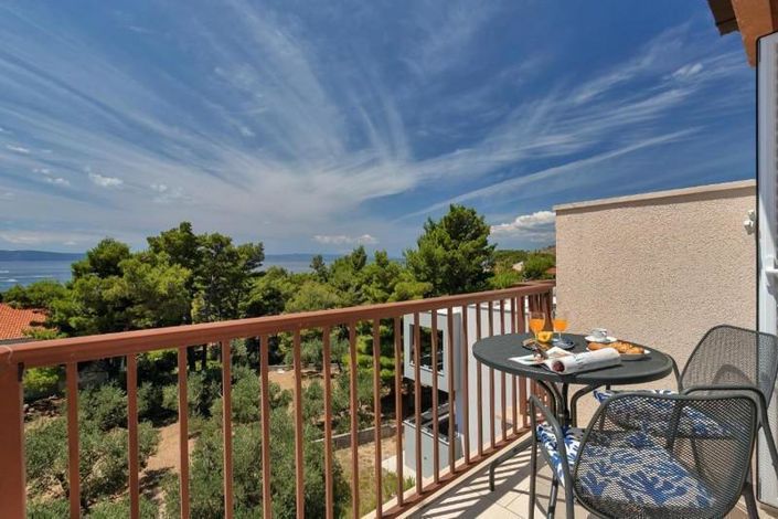 Image No.20-Propriété de 13 chambres à vendre à Tucepi