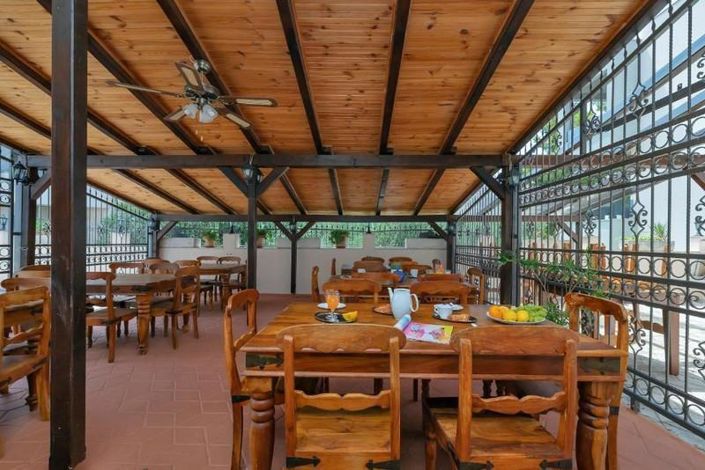 Image No.8-Propriété de 13 chambres à vendre à Tucepi