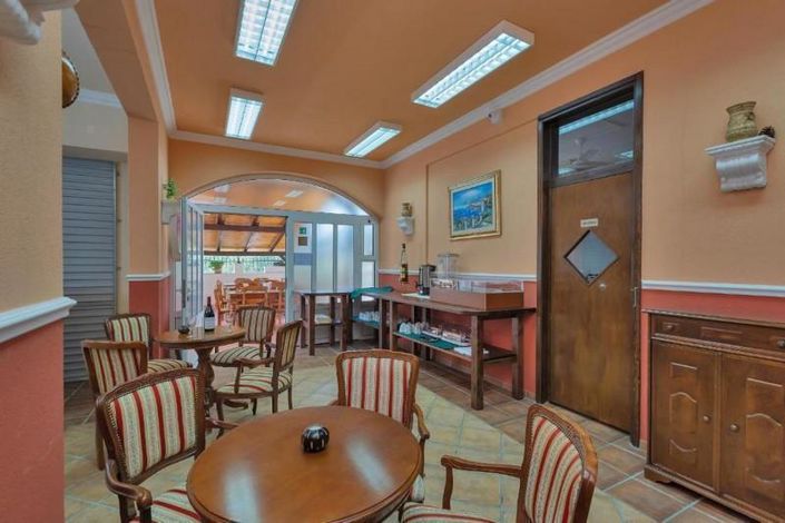 Image No.9-Propriété de 13 chambres à vendre à Tucepi