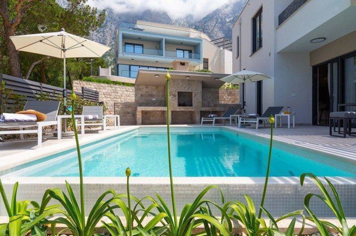 Image No.17-3 Bed Property for sale