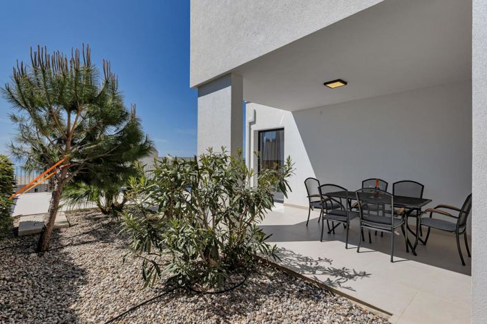 Image No.25-4 Bed Property for sale