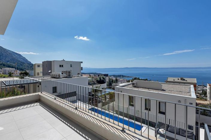 Image No.7-4 Bed Property for sale