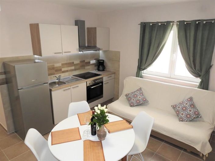 Image No.7-7 Bed Property for sale