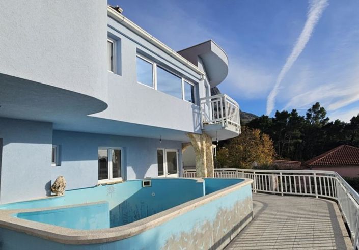 Image No.4-5 Bed Property for sale