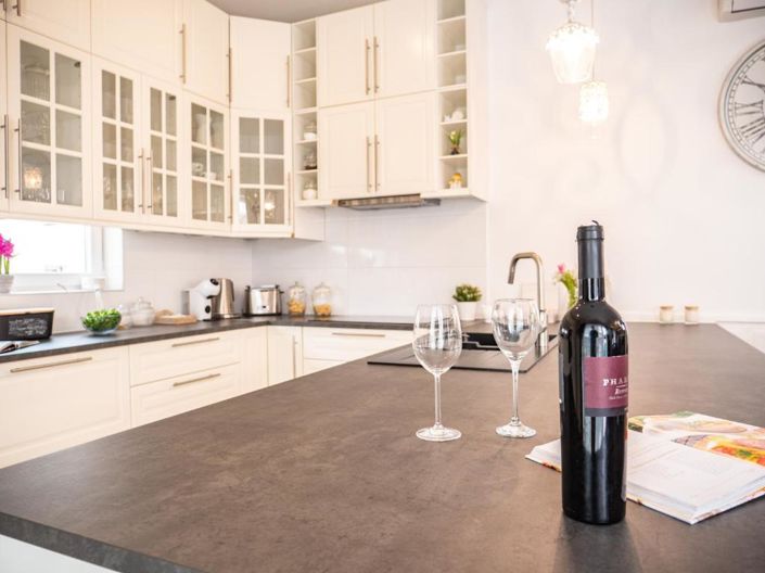 Image No.13-3 Bed Property for sale