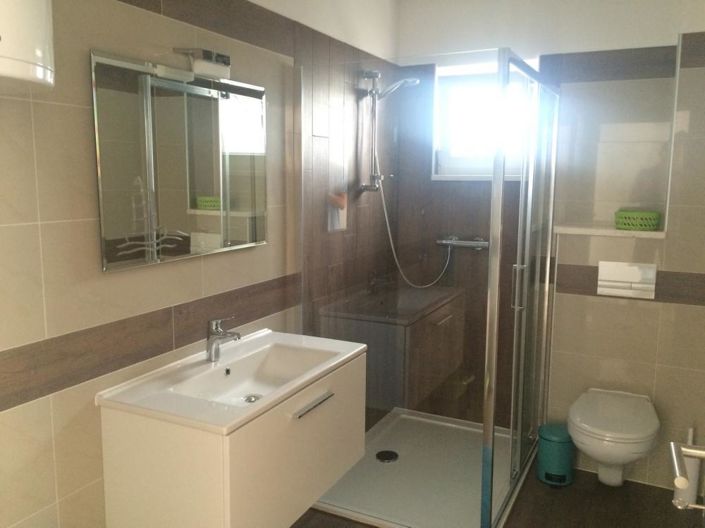 Image No.25-3 Bed Property for sale