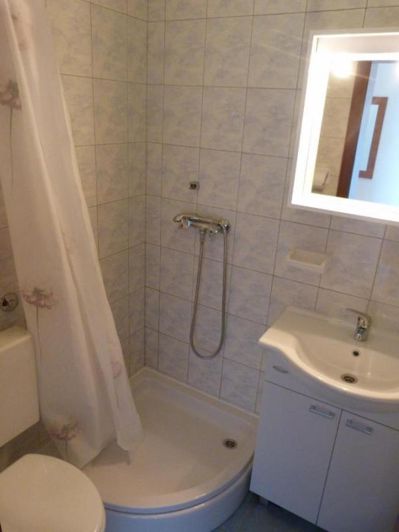 Image No.10-20 Bed Property for sale