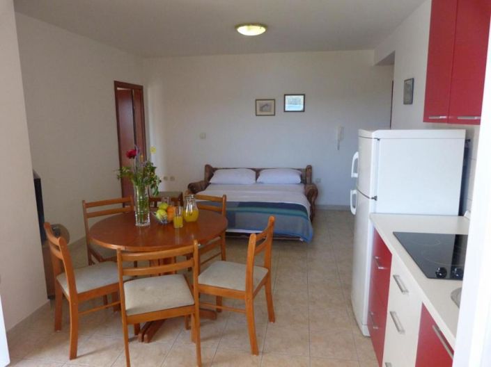 Image No.15-20 Bed Property for sale