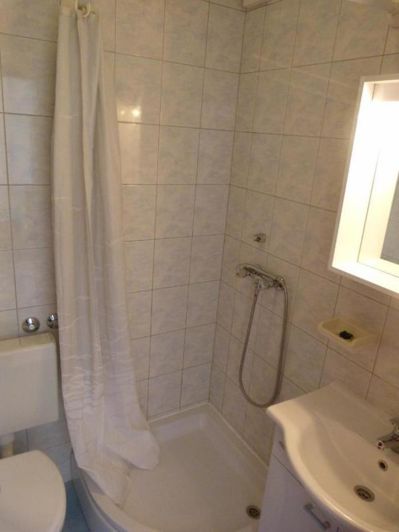 Image No.23-20 Bed Property for sale