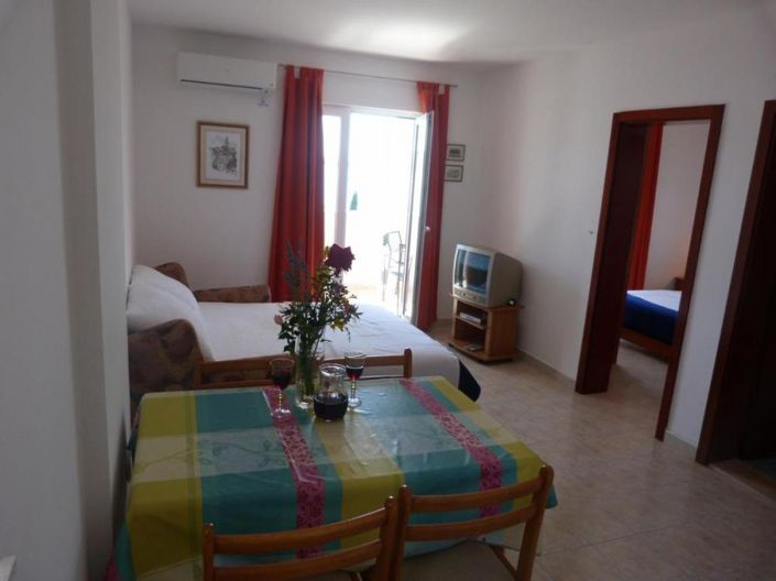 Image No.24-20 Bed Property for sale