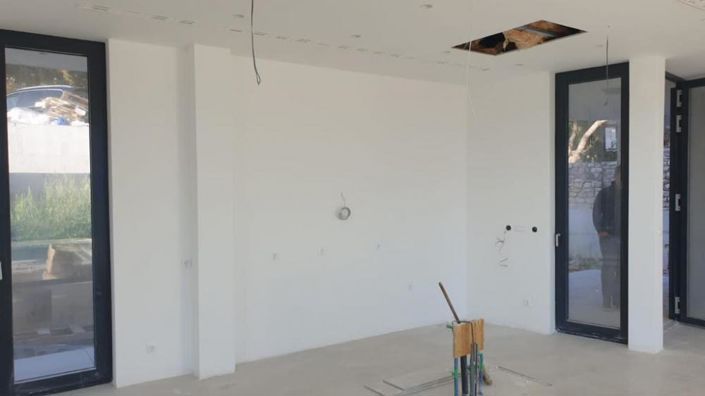 Image No.16-4 Bed Property for sale