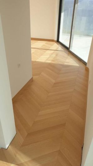 Image No.20-4 Bed Property for sale