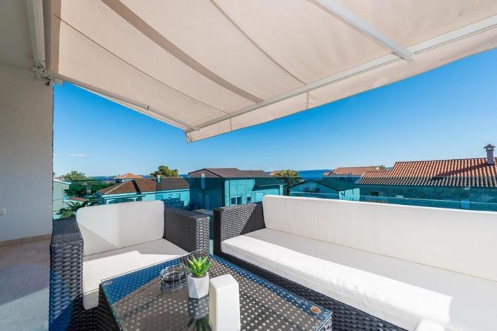 Image No.6-12 Bed Property for sale