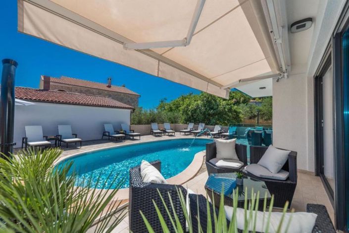 Image No.7-12 Bed Property for sale