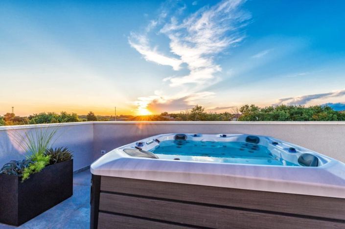 Image No.18-4 Bed Property for sale