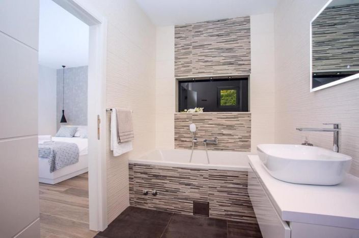 Image No.11-4 Bed Property for sale