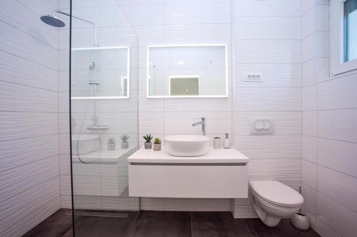 Image No.24-4 Bed Property for sale