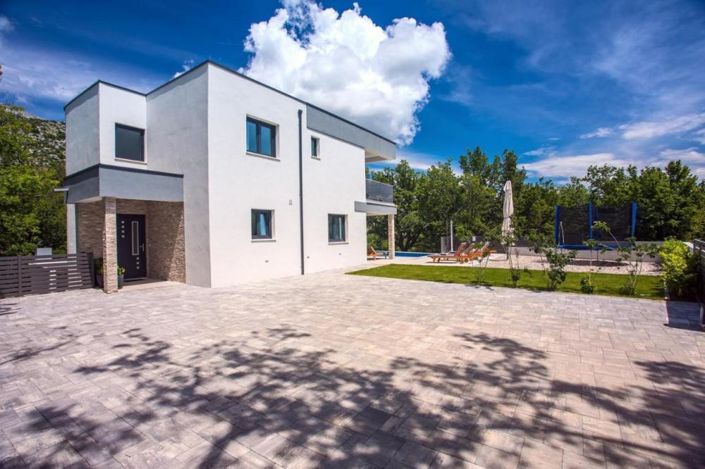 Image No.6-4 Bed Property for sale