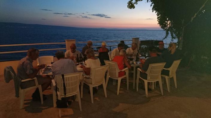 Image No.18-8 Bed Property for sale