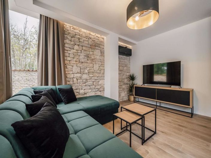 Image No.15-2 Bed Property for sale