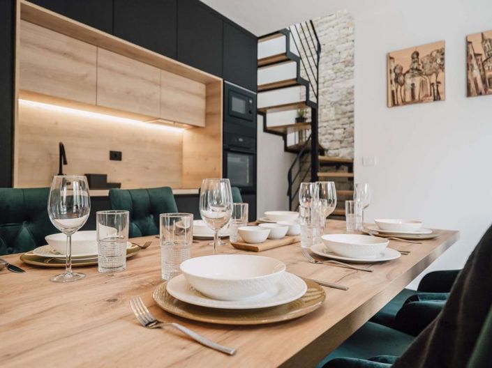 Image No.16-2 Bed Property for sale