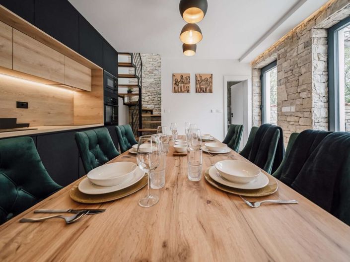 Image No.17-2 Bed Property for sale