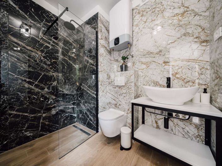 Image No.18-2 Bed Property for sale