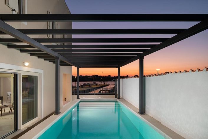 Image No.8-4 Bed Property for sale