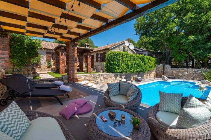 Image No.3-10 Bed Property for sale