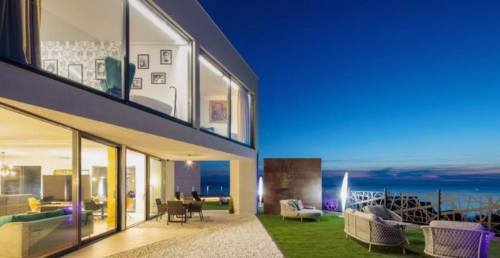 Image No.1-4 Bed Property for sale
