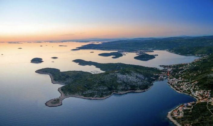 Image No.10-4 Bed Property for sale