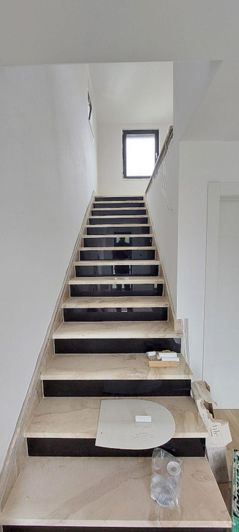 Image No.18-4 Bed Property for sale