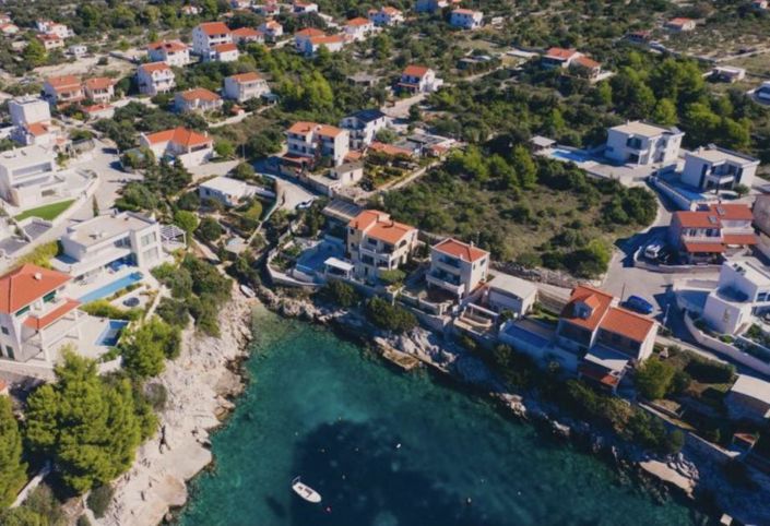 Image No.9-4 Bed Property for sale