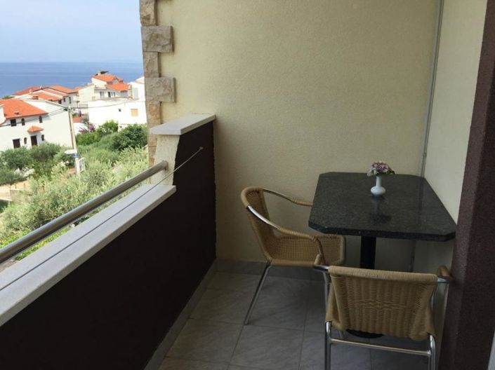 Image No.24-21 Bed Property for sale