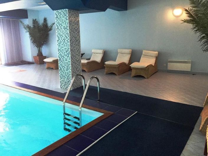 Image No.4-21 Bed Property for sale