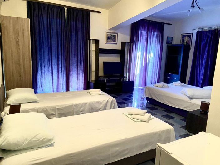 Image No.9-21 Bed Property for sale