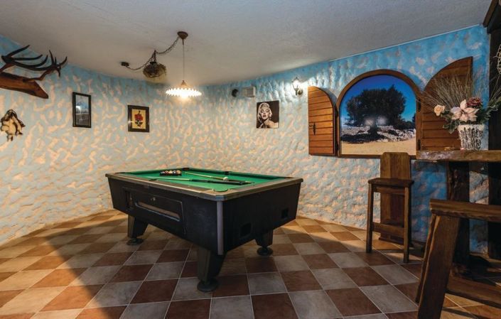 Image No.16-4 Bed Property for sale