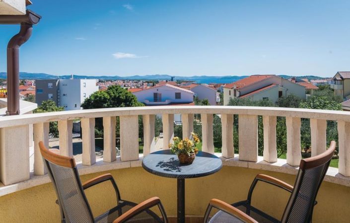 Image No.3-4 Bed Property for sale