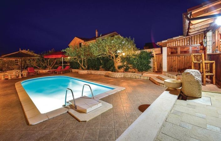 Image No.5-4 Bed Property for sale